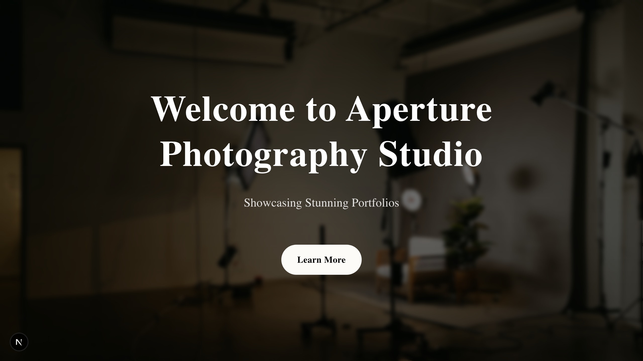 A real, published Eventrar portfolio site — a photography studio hero